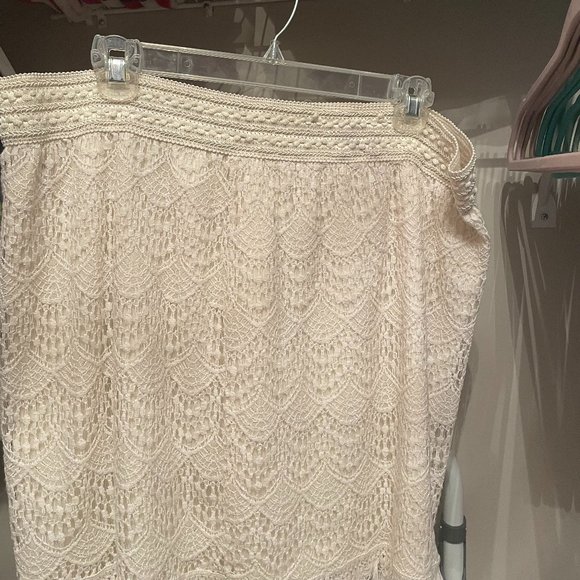 Woman's Skirt - Picture 1 of 1